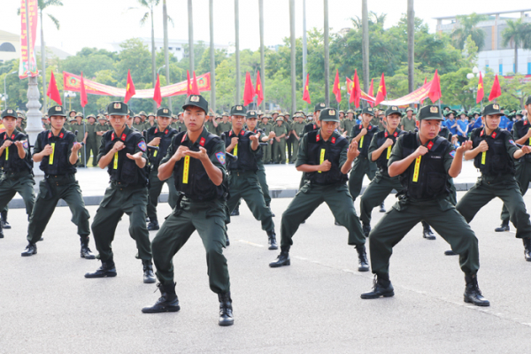 Họ cũng là những người lính -0