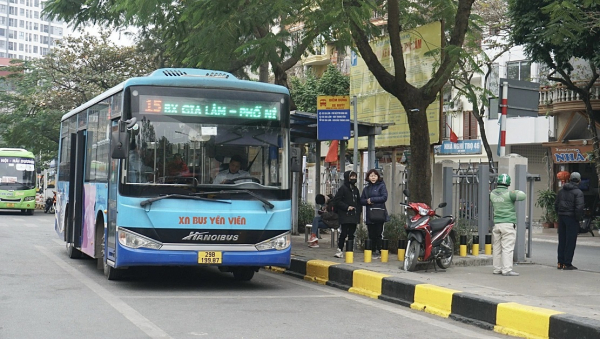 Hà Nội tìm hướng đi mới cho xe buýt -0
