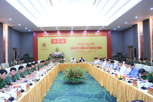 Chủ tịch nước Tô Lâm và Thủ tướng Phạm Minh Chính dự Hội nghị Đảng uỷ Công an Trung ương -0