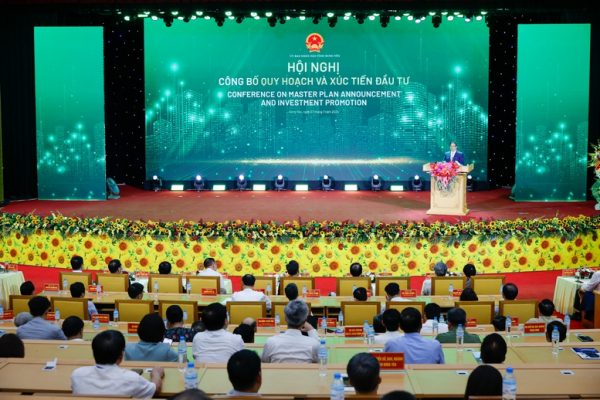 Thủ tướng kỳ vọng Hưng Yên phát triển vào nhóm dẫn đầu cả nước, góp phần làm nên 