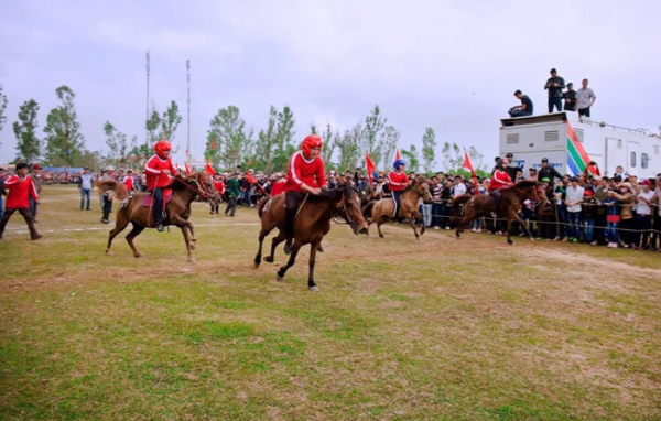 Tiếng vó ngựa trên Gò Thì Thùng -0