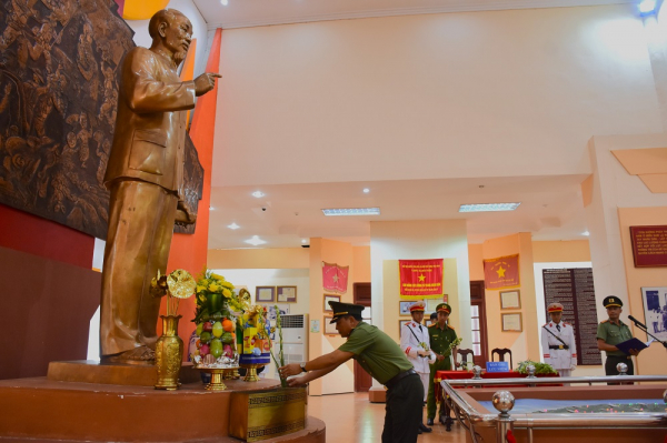Nâng cao đạo đức cách mạng cho lực lượng Công an xã qua hoạt động “về nguồn” tại Quảng Nam -0