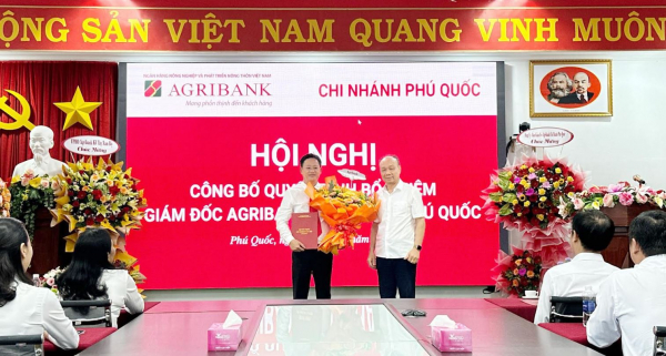 Công bố quyết định bổ nhiệm Giám đốc Agribank Chi nhánh Phú Quốc -0