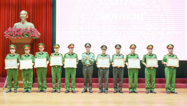 Công an tỉnh Bắc Giang tổ chức hội nghị sơ kết công tác 6 tháng đầu năm 2024 -1