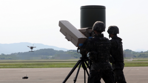 Hàn Quốc sản xuất vũ khí laser diệt UAV, tốn chỉ 1,5 USD/nhát bắn -0