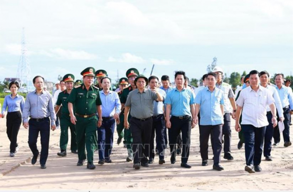 Thủ tướng Phạm Minh Chính kiểm tra Dự án xây dựng đường bộ cao tốc Cần Thơ - Cà Mau -0