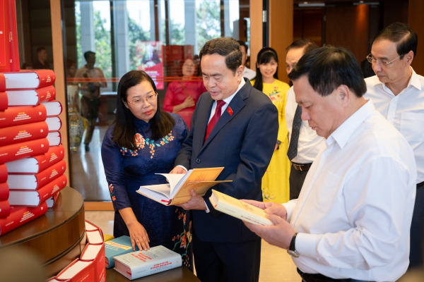 Ra mắt sách của Tổng Bí thư Nguyễn Phú Trọng về xây dựng, hoàn thiện nhà nước pháp quyền -1