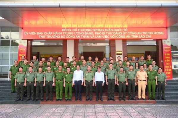 Deputy Minister Tran Quoc To works with Lao Cai Provincial Police Department -0