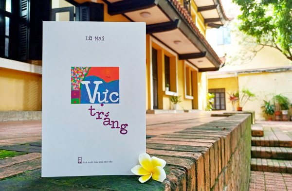 bìa tập thơ vực trắng của lữ mai.jpg -0