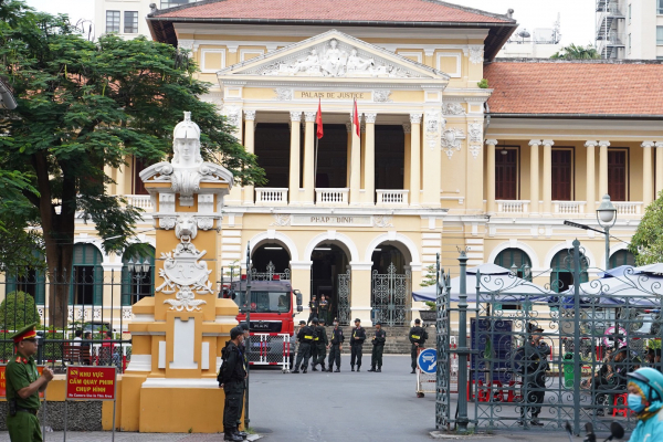 Những hình ảnh đầu tiên tại phiên tòa xét xử vụ án tại Cục Đăng kiểm Việt Nam và các địa phương -5