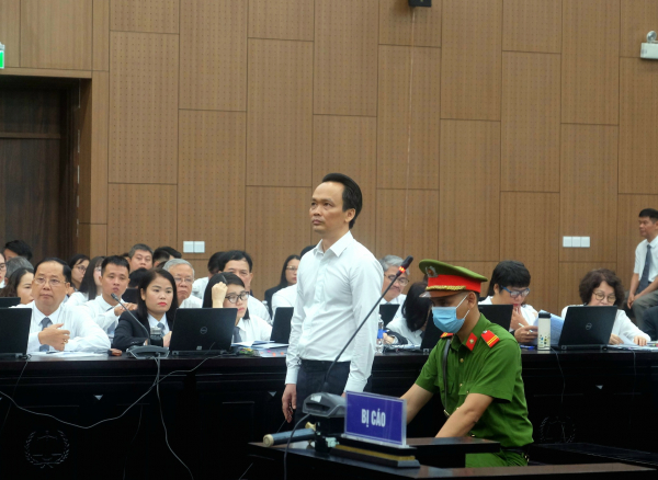 Trịnh Văn Quyết nhờ các chủ chốt ở FLC đứng tên cổ phần hàng nghìn tỷ đồng để “dụ” các nhà đầu tư -0