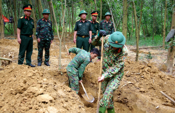 Tìm thấy 5 bộ hài cốt liệt sĩ sát chân cầu Câu Nhi, Hải Lăng, Quảng Trị -0