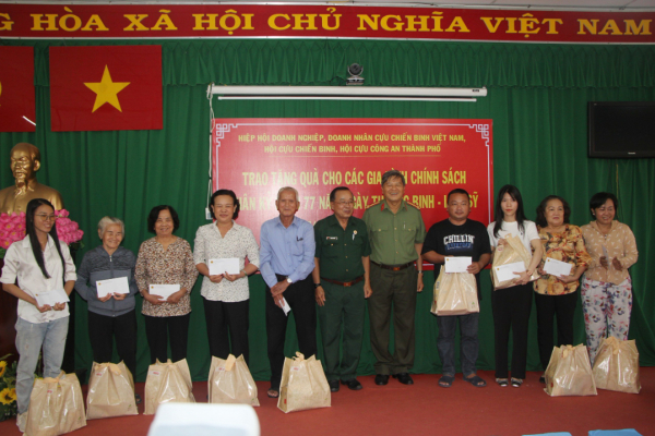 Hội Cựu chiến binh và Hội Cựu Công an TP Hồ Chí Minh tri ân Ngày Thương binh-Liệt sĩ -3