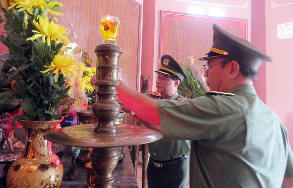 Đoàn công tác Đảng ủy Công an Trung ương, Bộ Công an tri ân các anh hùng, liệt sĩ tại Quảng Nam -0