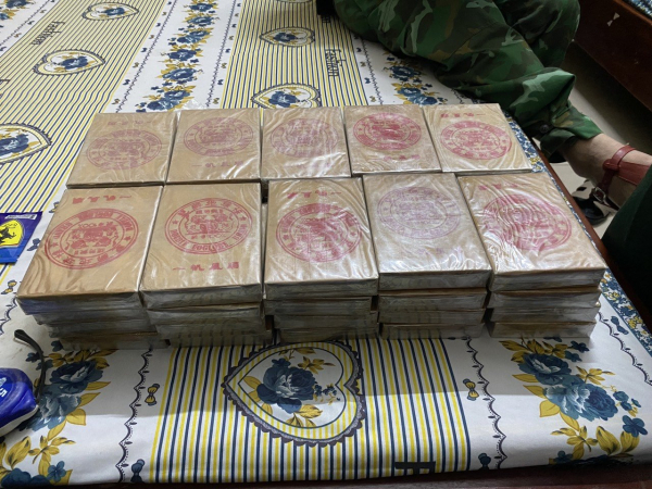 Bắt giữ vụ vận chuyển 40 bánh heroin và 15kg ma túy từ Lào về Việt Nam -0