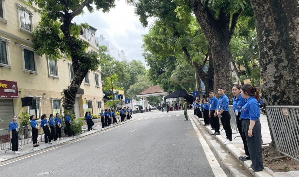 Tuổi trẻ Thủ đô tình nguyện phục vụ Quốc tang Tổng Bí thư Nguyễn Phú Trọng -0