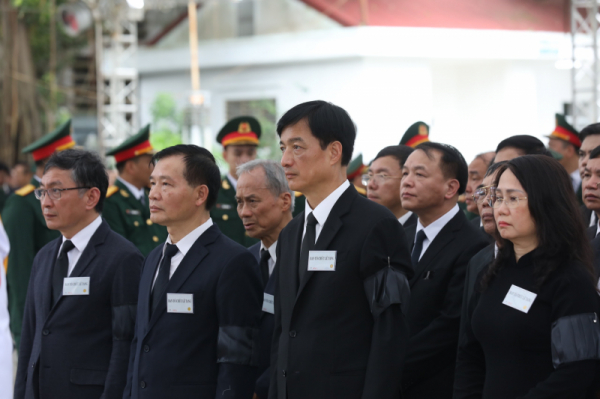 Thương tiếc nhà lãnh đạo đặc biệt xuất sắc, tận hiến cho đất nước, cho Đảng và nhân dân -0