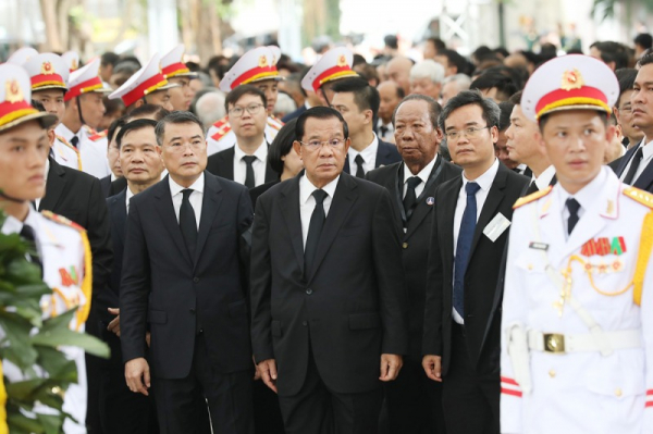 Foreign leaders pay last respects to Vietnamese Party chief -0