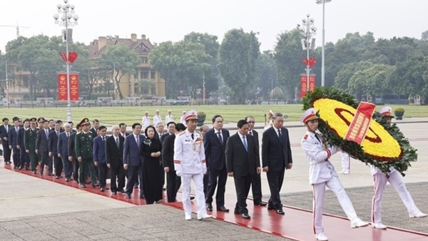 Lãnh đạo Đảng, Nhà nước viếng Chủ tịch Hồ Chí Minh và các Anh hùng liệt sĩ