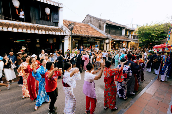 Hội An: Triển lãm “Búp bê Nhật Bản” và triển lãm “Đối thoại với dòng tranh Ukiyo-e”  -0