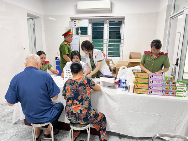 Bênh viện Y học cổ truyền với nhiều hoạt động ý nghĩa trong Tháng 7 tri ân -1