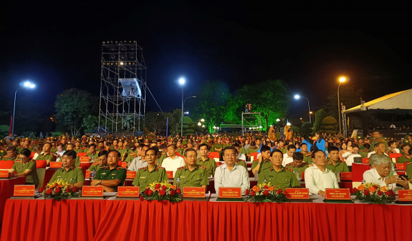 Xúc động và lắng đọng đêm giao lưu nghệ thuật “Giữ trọn lời thề - Nối những dòng sông” -0