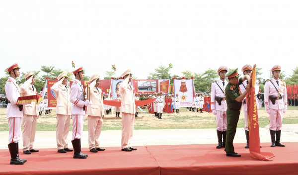 Trung đoàn Cảnh sát Cơ động Bắc Trung Bộ: Vinh dự đón nhận Huân chương Chiến công hạng Ba -0