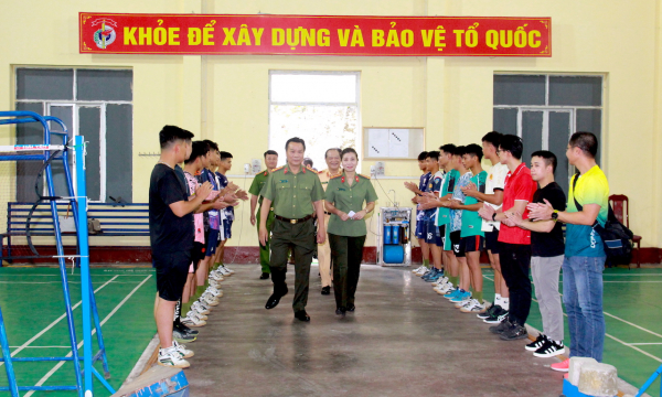 Trao Phòng tập thể dục, thể thao của Bộ trưởng Lương Tam Quang tặng Công an tỉnh Bắc Kạn -0