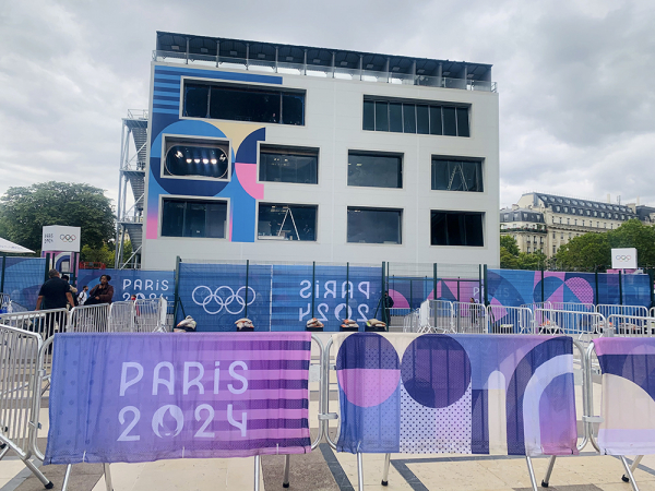 Paris trước giờ khai hội -0