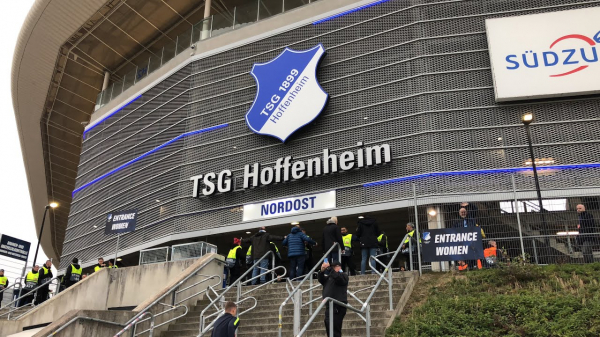 Leipzig, nơi bóng đá là trái tim rỉ máu -0