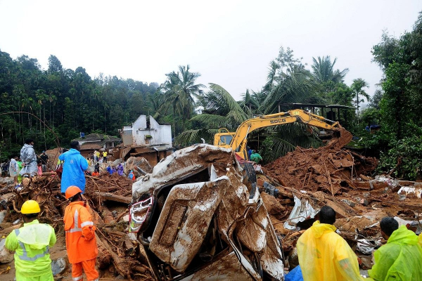 Landslides after heavy rain in India's Kerala kill 106, many still trapped -0