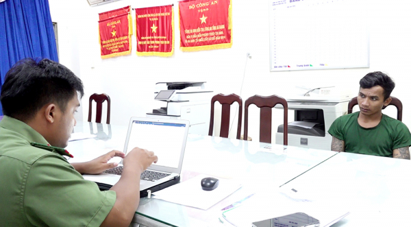 Khởi tố, tạm giam đối tượng tàng trữ trái phép súng quân dụng K54 -0