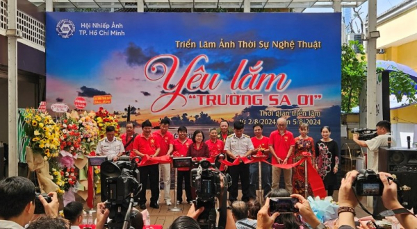 Triển lãm ảnh “Yêu lắm Trường Sa ơi” -0