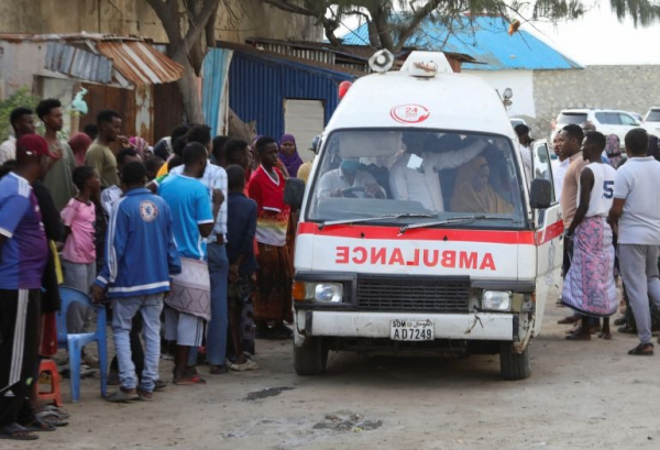 Đánh bom liều chết trên bãi biển đông đúc ở Somalia, gần 100 người thương vong -0