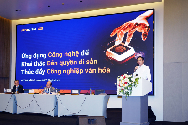 Phygital Labs nhận bằng khen “Startup tiên phong trong Hành trình phát huy giá trị Văn hoá Di sản 2024” -0