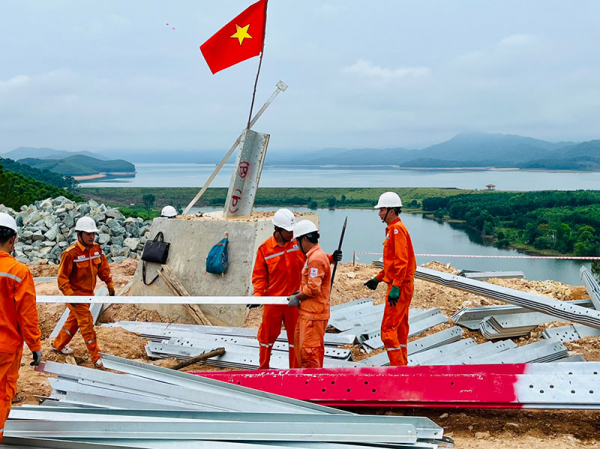 EVN đưa vào vận hành 57 công trình lưới điện -0