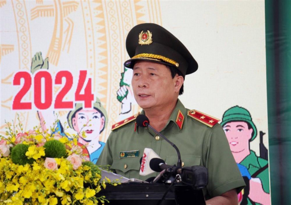 Deputy Minister Le Quoc Hung attends “All people protecting national security” Festival in Kien Giang -0