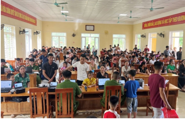Ra quân thực hiện cấp Căn cước và triển khai Luật Căn cước trên địa bàn tỉnh Yên Bái -0