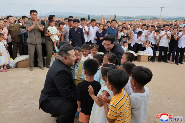 Ông Kim Jong-un thăm vùng ngập lụt, hé lộ kế hoạch tầm quốc gia -0