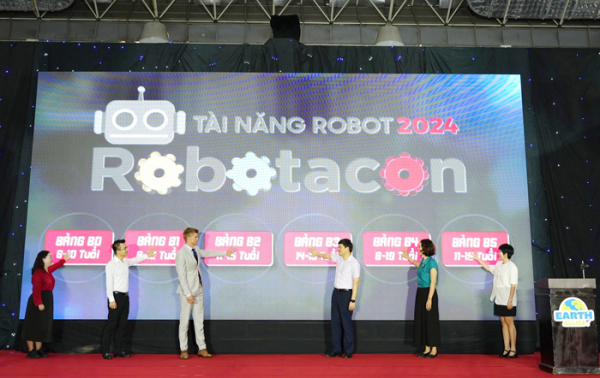 Vinamilk đồng hành cùng hơn 1.500 tài năng trẻ trong cuộc thi ROBOTACON WRO 2024  -0