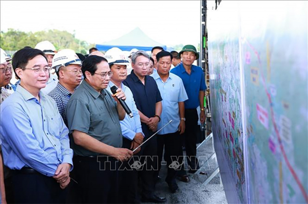 Thủ tướng Phạm Minh Chính kiểm tra dự án cao tốc Khánh Hòa - Buôn Ma Thuột -0