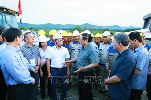 Thủ tướng Phạm Minh Chính kiểm tra dự án cao tốc Khánh Hòa - Buôn Ma Thuột -0