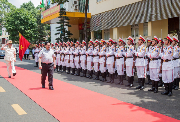 Thủ tướng Phạm Minh Chính thăm cán bộ, chiến sĩ Công an tỉnh Đắk Lắk -0