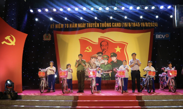 Cục Viễn thông và cơ yếu tổ chức nhiều hoạt động sinh hoạt chính trị ý nghĩa tại quê hương Bác -0