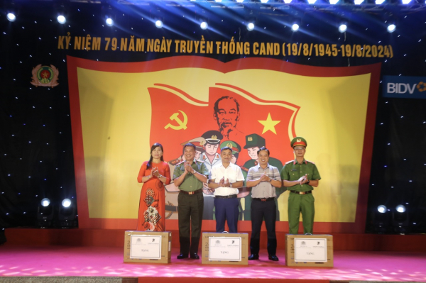 Cục Viễn thông và cơ yếu tổ chức nhiều hoạt động sinh hoạt chính trị ý nghĩa tại quê hương Bác -0