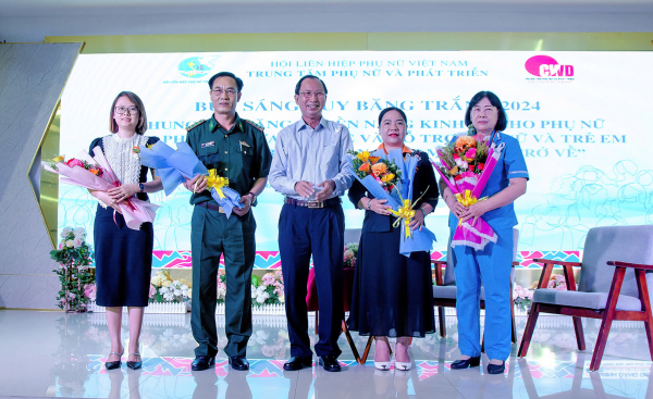 Chung tay tăng quyền năng kinh tế nhằm bảo vệ phụ nữ và trẻ em -0