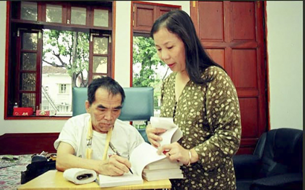 v- ch-ng thi si hoàng ph- ng-c tu-ng và lâm th- m- d-.jpg -1
