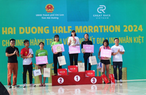 1.300 vận động viên tham gia giải chạy bộ Hải Dương Half Marathon -0