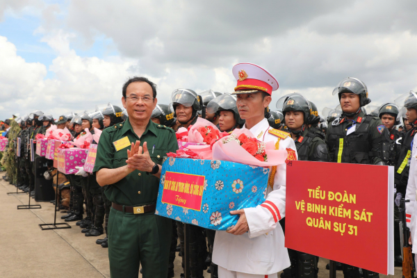 Hơn 2.300 người tham gia diễn tập khu vực phòng thủ TP Hồ Chí Minh -0