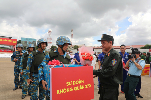 Hơn 2.300 người tham gia diễn tập khu vực phòng thủ TP Hồ Chí Minh -0